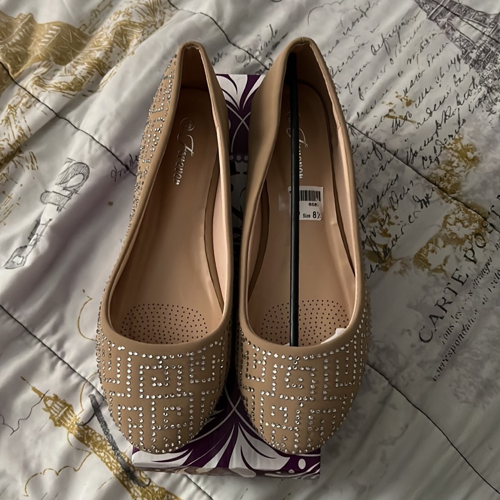 NUDE FLATS WITH RHINESTONES